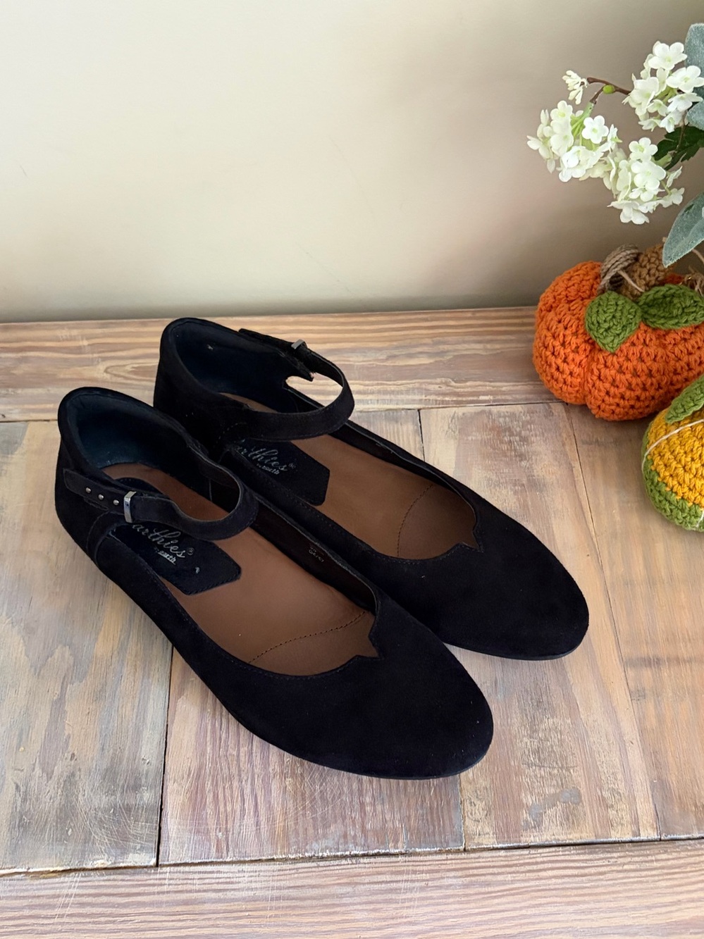 Earthies Black Suede Ballet Flats w/ Ankle Strap 🍂